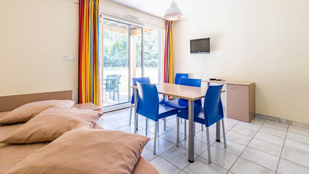Vacanceole - Relais Du Plessis Chaveignes Room photo